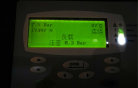 油氣分離器使用過(guò)程中因壓差過(guò)高被擊穿，造成跑油，油分配料不匹配造成壓差過(guò)高